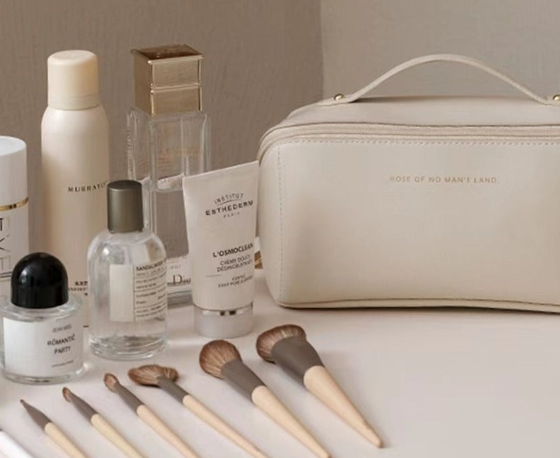 NECESSAIRE BEAUTY TRAVEL™